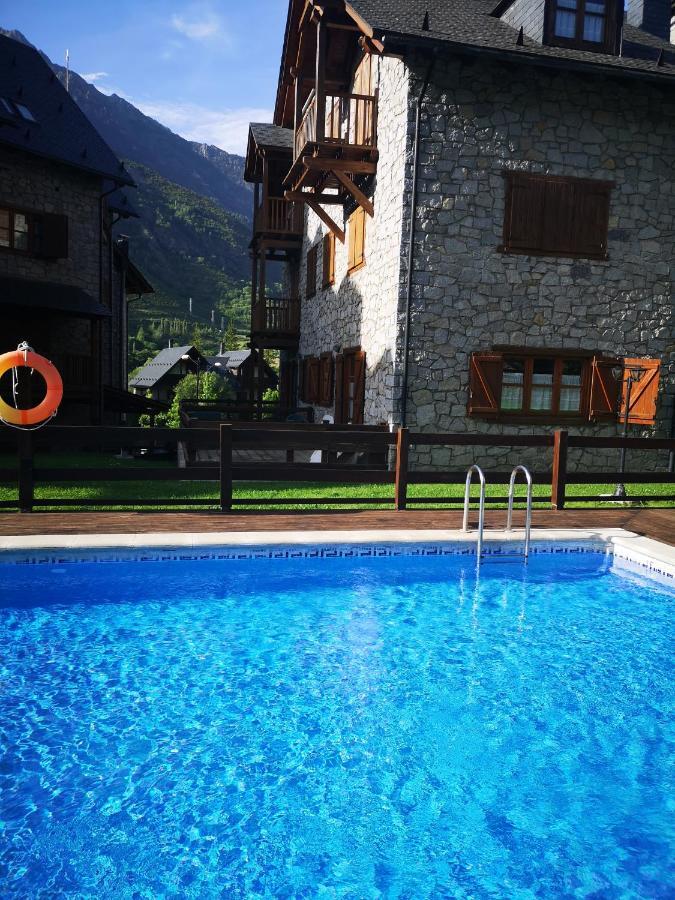Residencial Valle De Benasque Exterior photo
